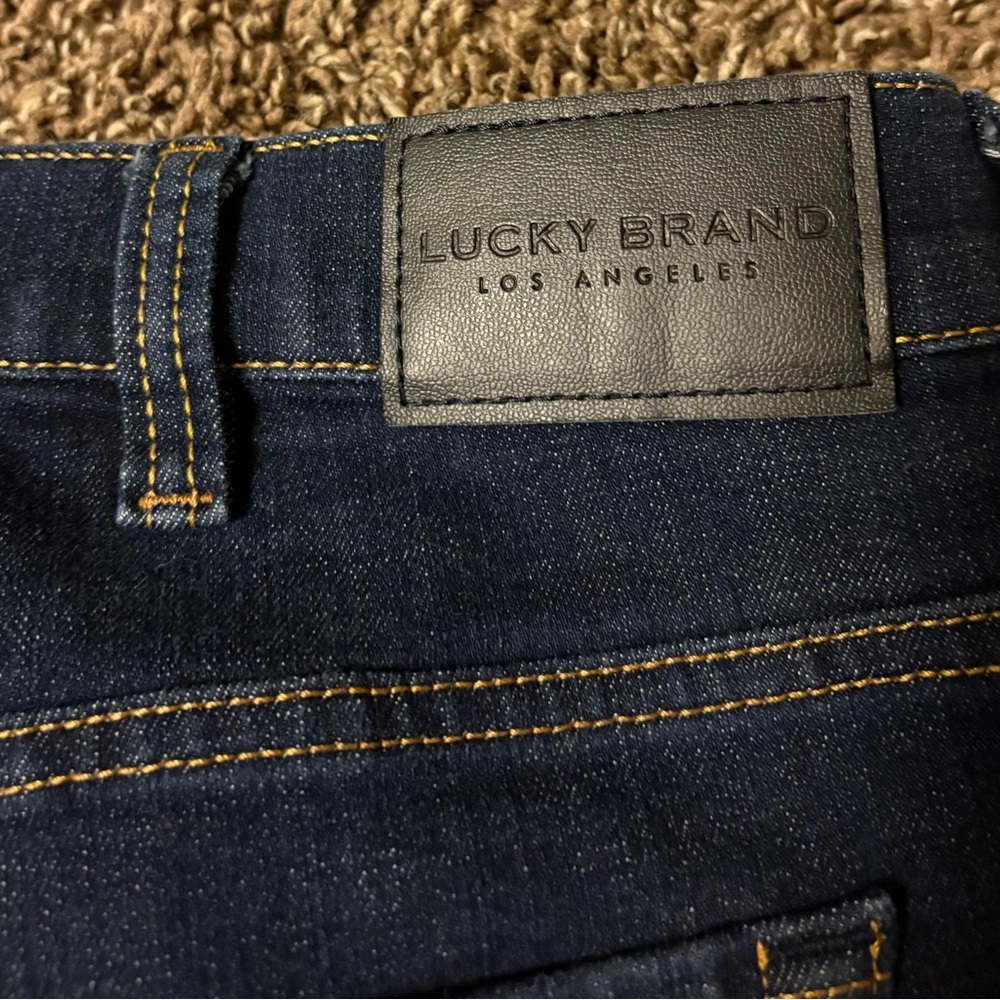 Lucky Brand Dark Blue Jeans